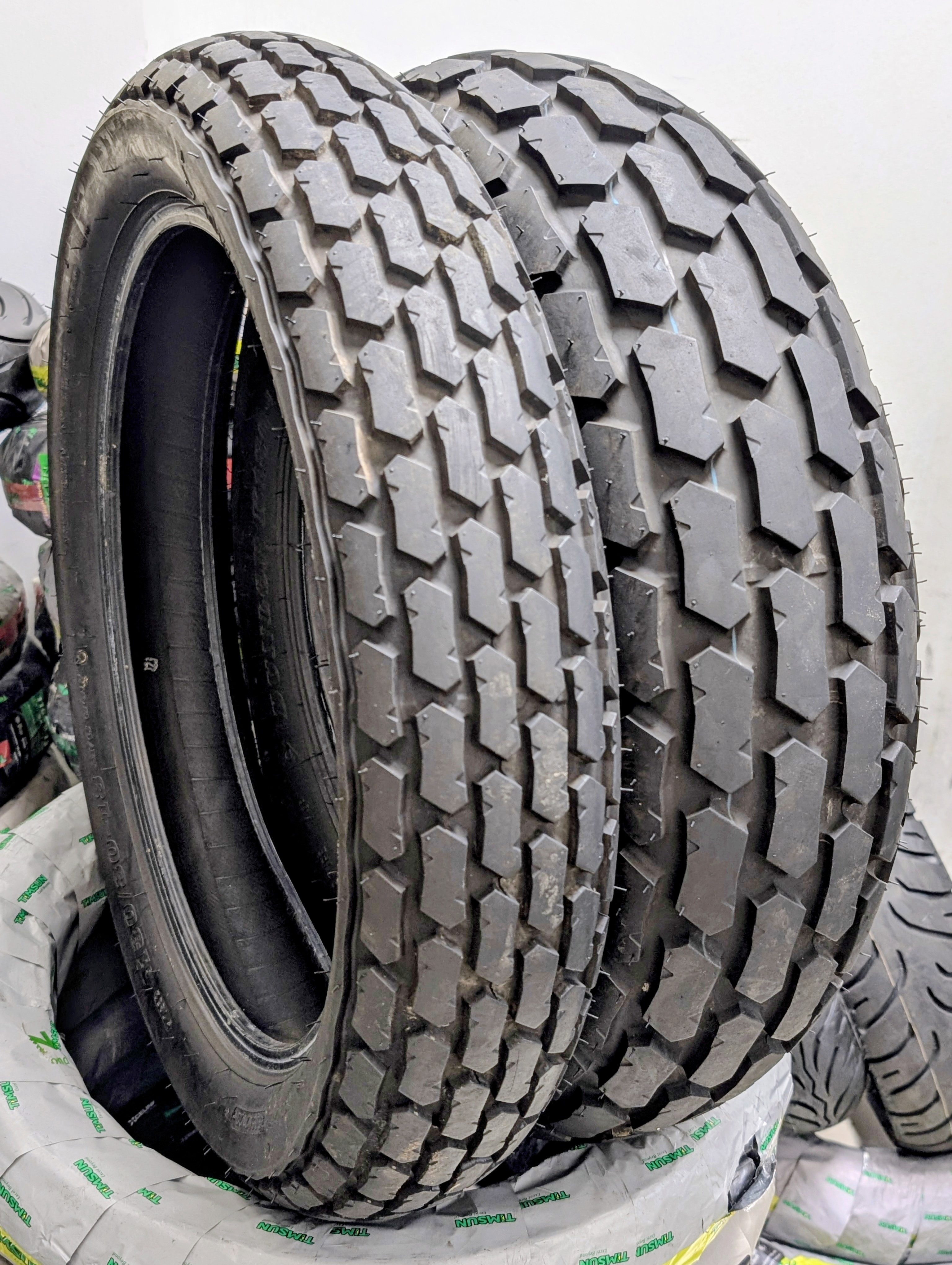 DUNLOP 180/80-14 / 130/80-18 3