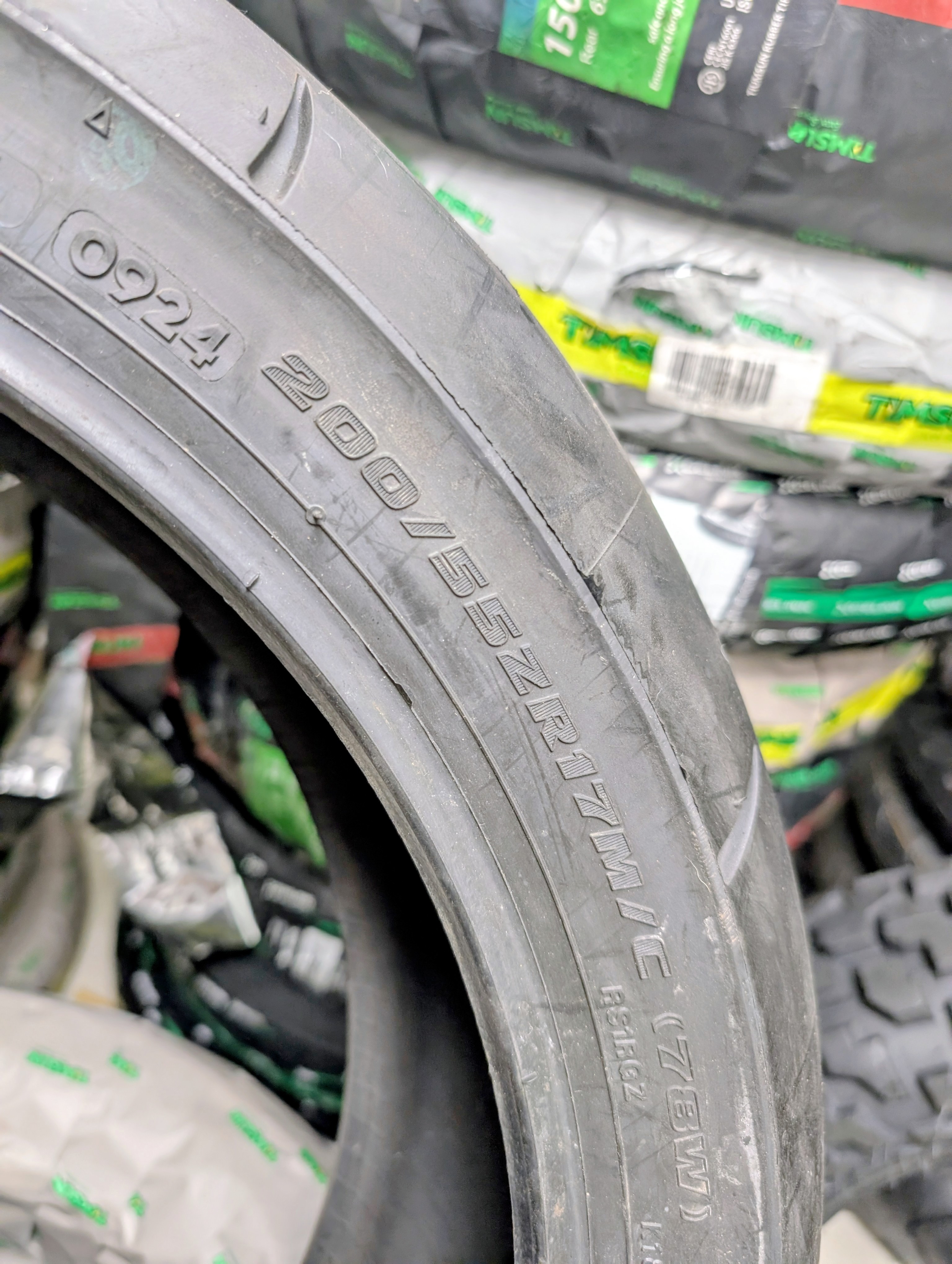 BRIDGESTONE 200/55-17 3