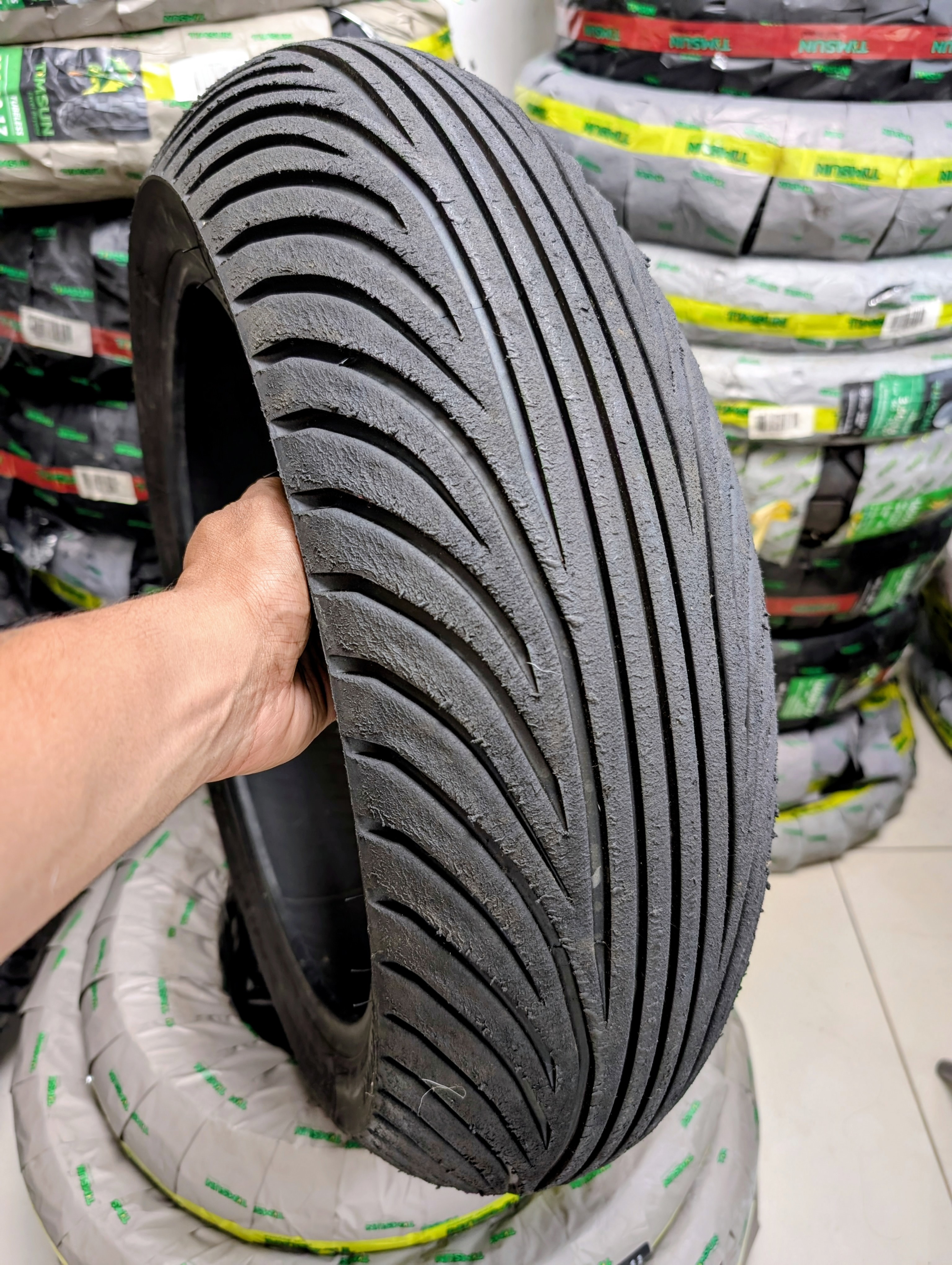 BRIDGESTONE 190/50-17 BRIDGESTONE Motorcycle LKR 35,600